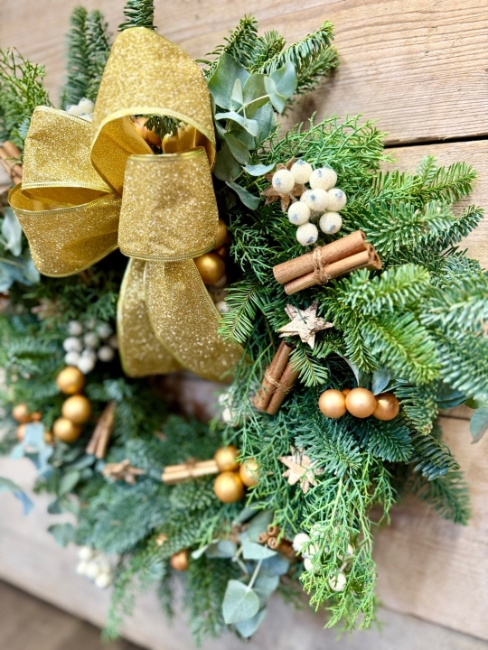 Luxury White and Gold Wreath