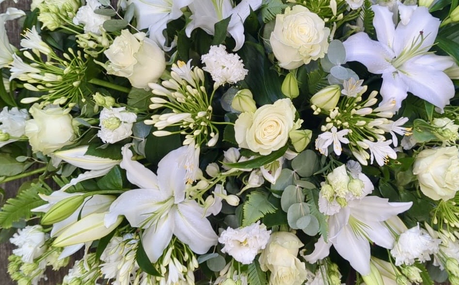 Cheltenham Florist The Flower Man Specialising in HandTied